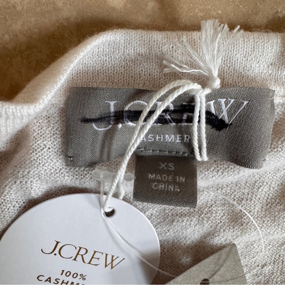 J Crew Featherweight Cashmere Cardigan in Snow Womens Size XS Ivory - Picture 10 of 11